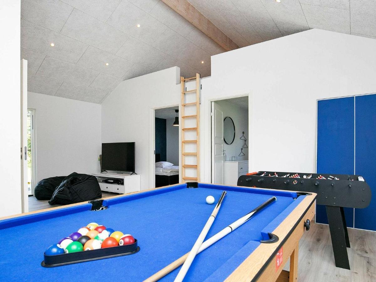 14 Person Holiday Home In V Ggerl Se Bøtø By المظهر الخارجي الصورة