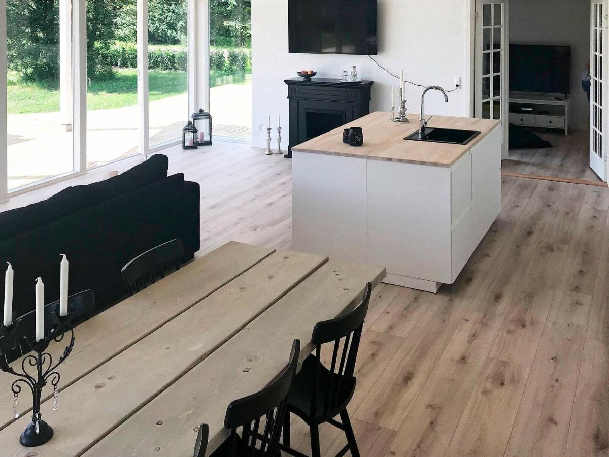 14 Person Holiday Home In V Ggerl Se Bøtø By المظهر الخارجي الصورة