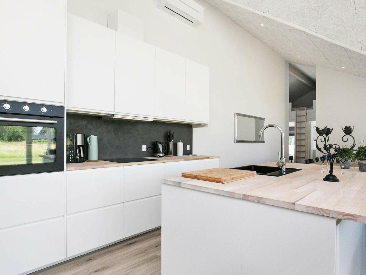 14 Person Holiday Home In V Ggerl Se Bøtø By المظهر الخارجي الصورة